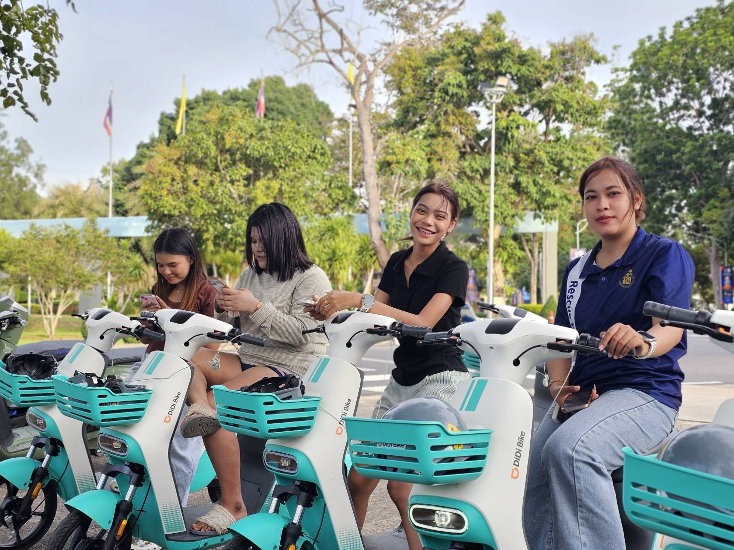 Students ready to ride together